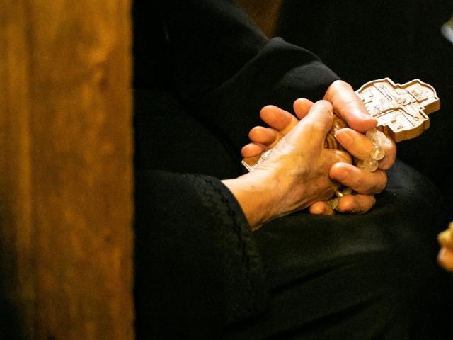 Ce Crede Maica Siluana Despre Toată Nebunia Asta Centrul De Formare Si Consiliere Sfinţii Arhangheli Mihail Si Gavriil